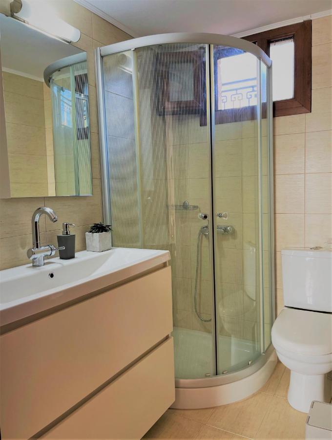 Blue Coast - Seaside Apartment Keratokambos Bagian luar foto